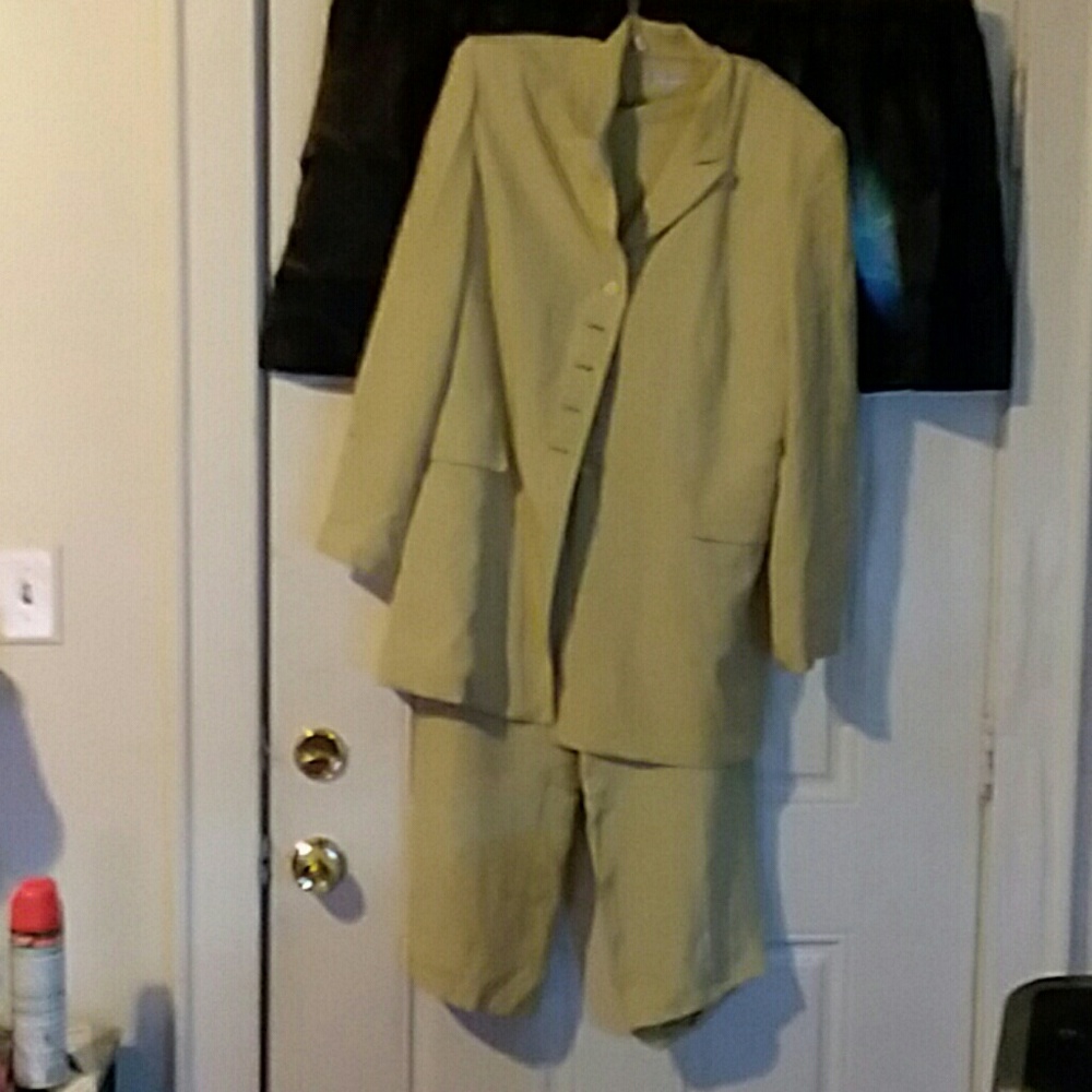 Suit set